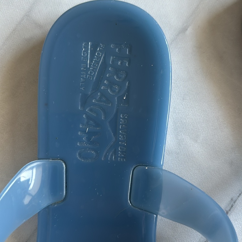 Salvatore Ferragamo Pandy Bow Jelly Thong Sandals - Picture 6 of 15